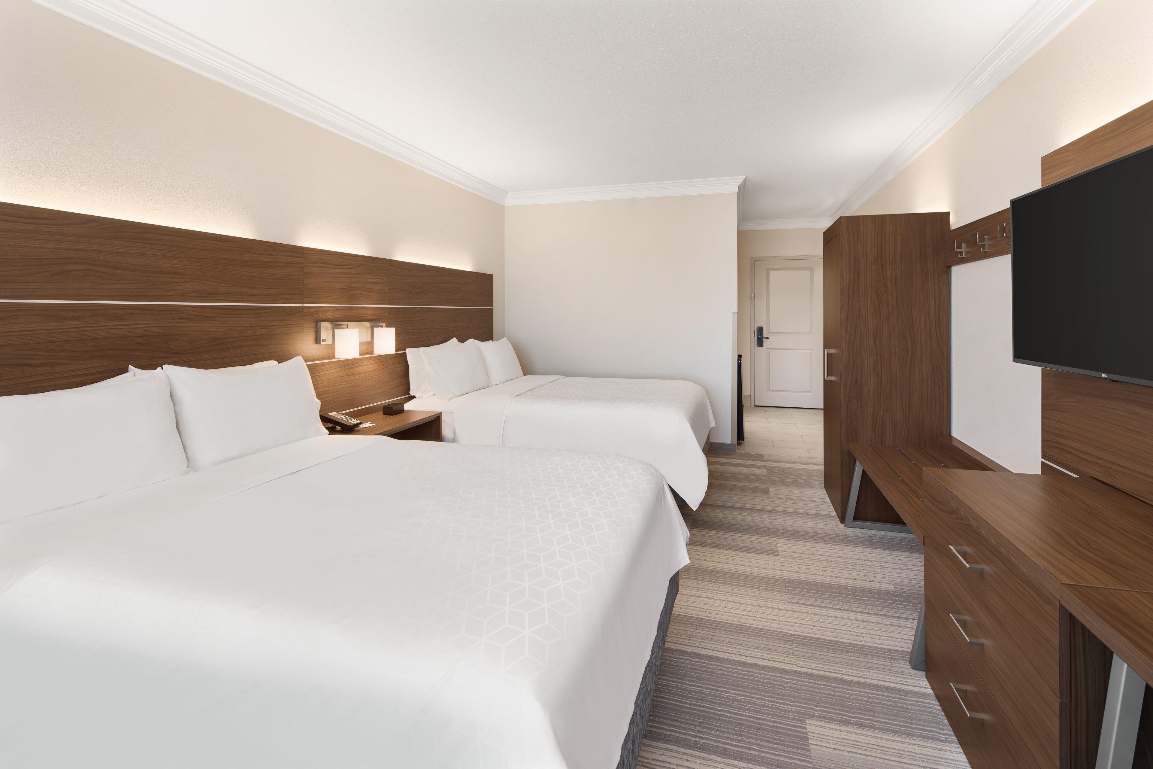 Holiday Inn Express Hotel y Suites Byron Exterior foto
