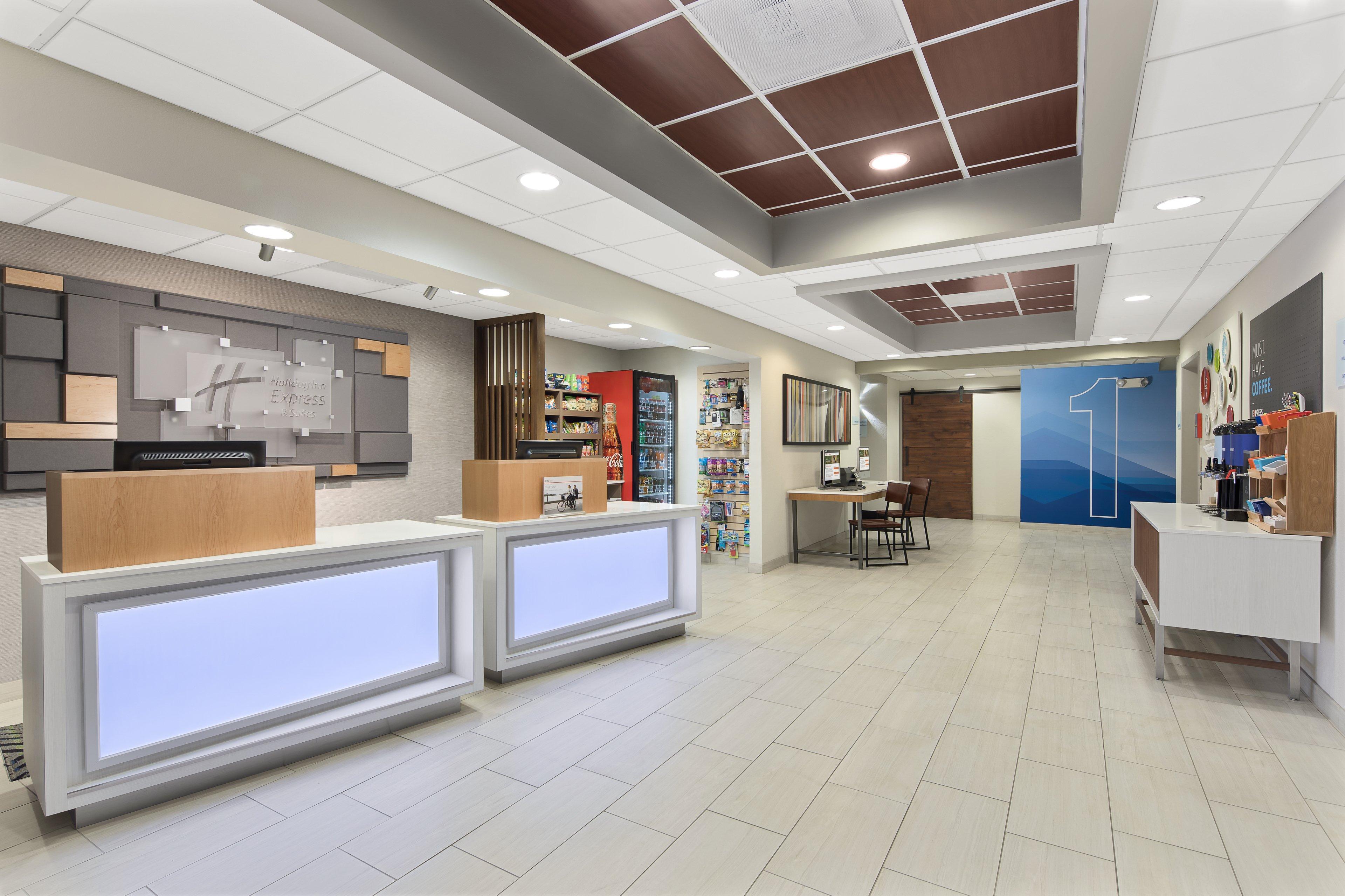 Holiday Inn Express Hotel y Suites Byron Exterior foto